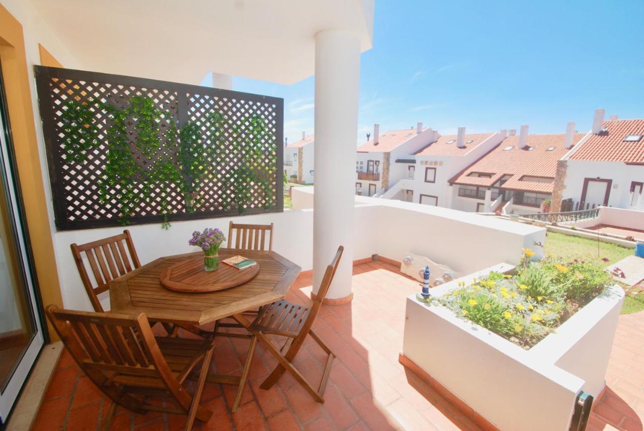 Oceanic Apartment Sao Martinho do Porto Exterior photo
