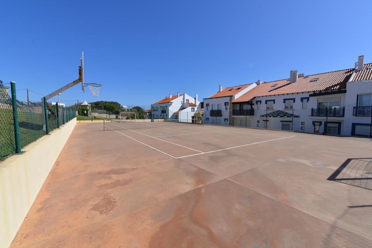 Oceanic Apartment Sao Martinho do Porto Exterior photo