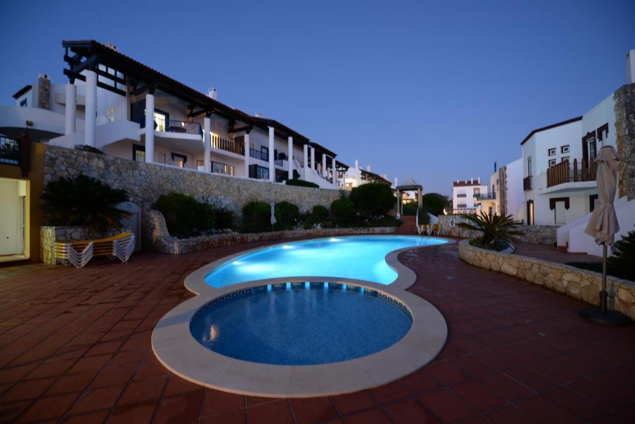 Oceanic Apartment Sao Martinho do Porto Exterior photo